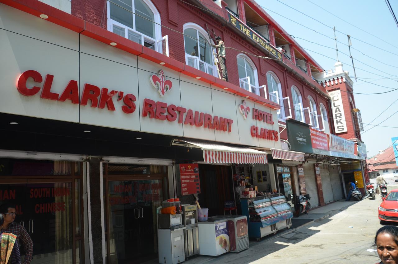 Hotel Clarks Masuri Exterior foto